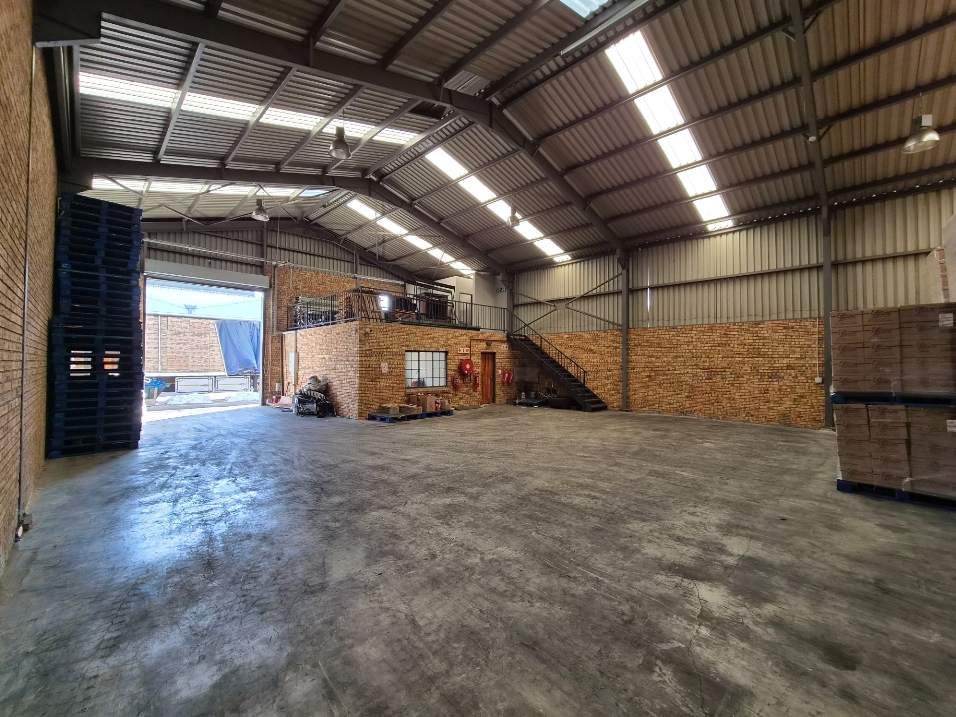 Warehouse for rent in Strijdompark, Randburg, 12, Acacia, 17 Arbeid, Strijdompark, Randburg, Gauteng, 347 m²