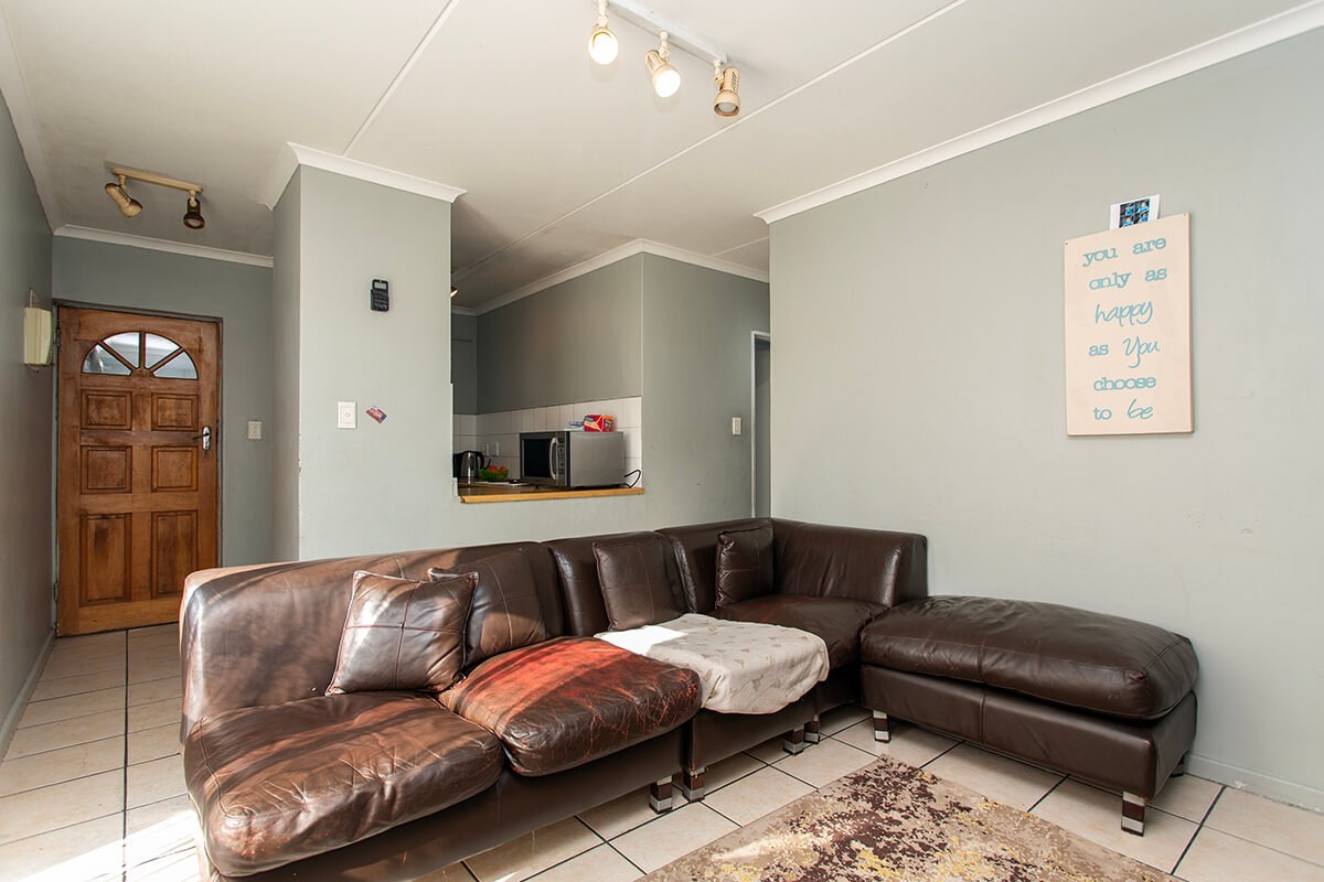 Apartment for sale in Sanlamhof, Bellville, 46 m²