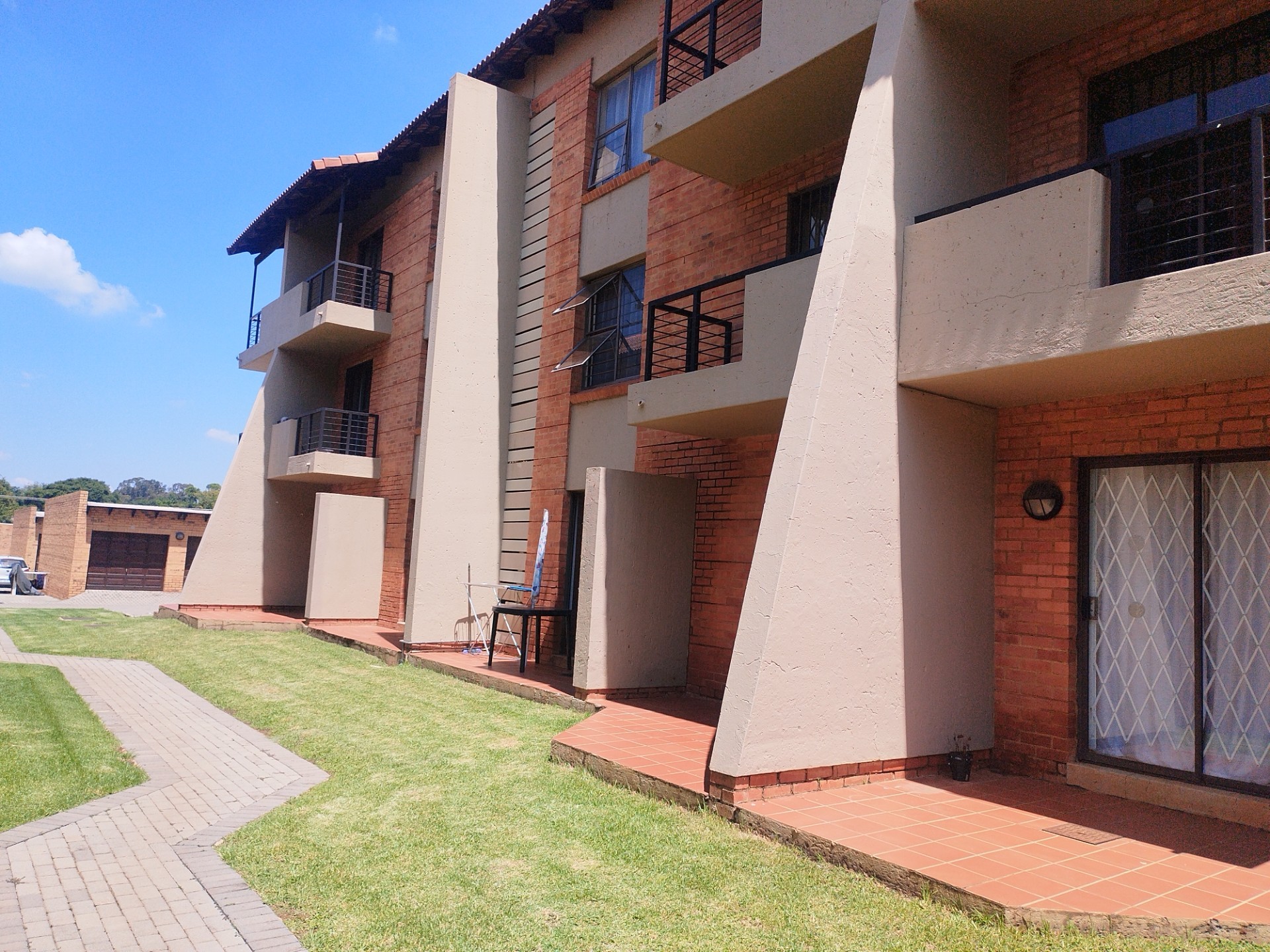 Townhouse for sale in Hatfield, Pretoria, 95 m²
