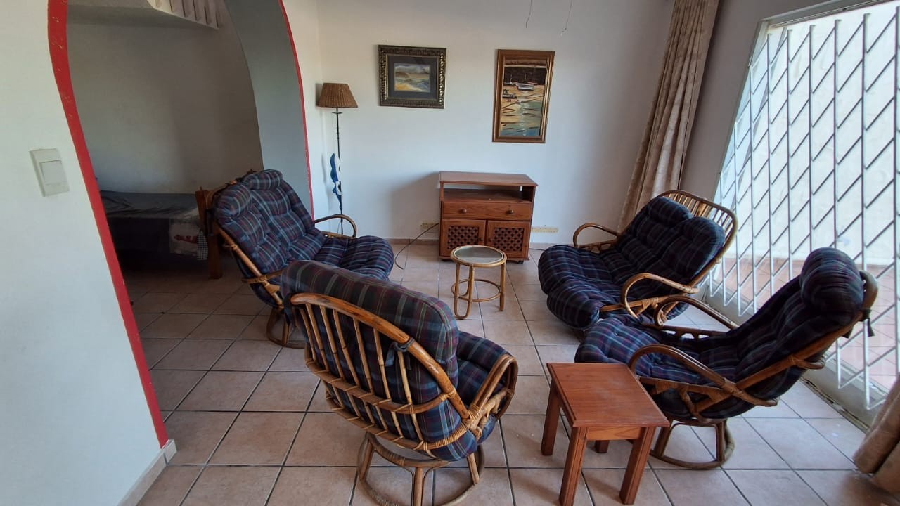 Apartment for sale in Uvongo, Margate, KwaZulu Natal, 104 m²