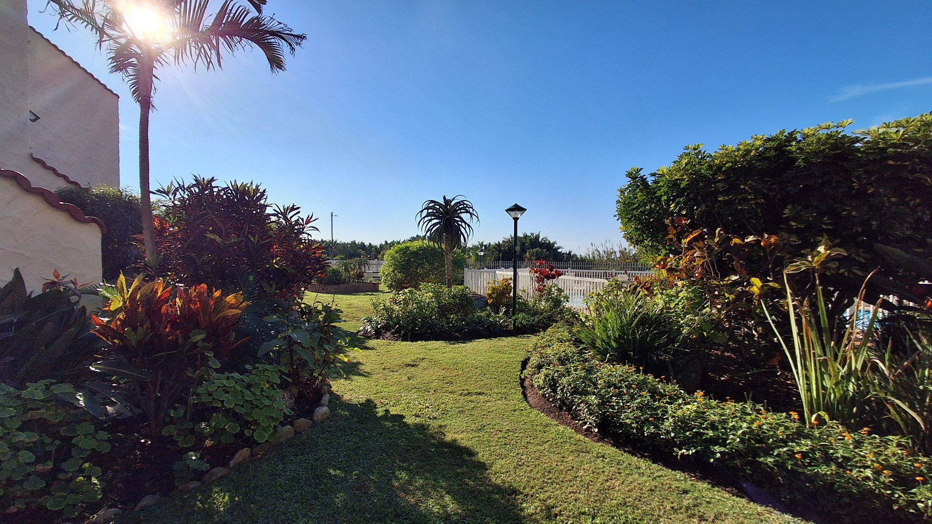 Apartment for sale in Uvongo, Margate, KwaZulu Natal, 104 m²