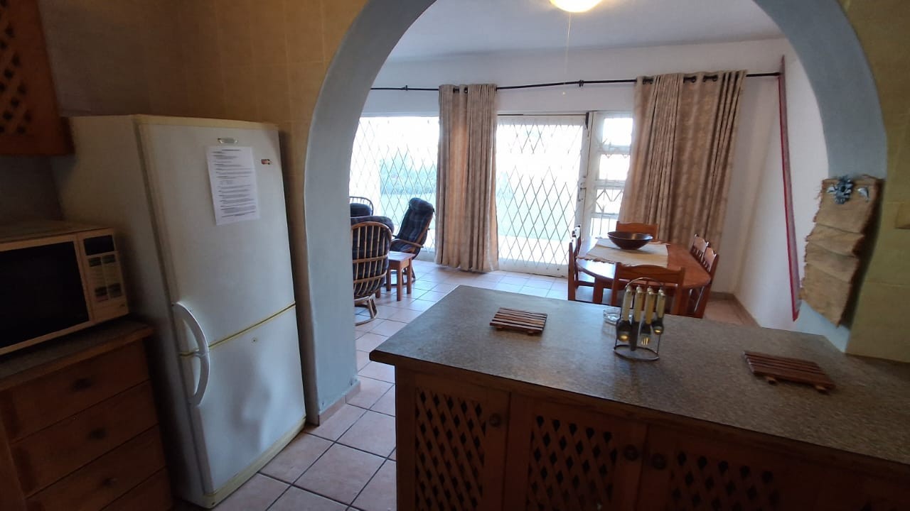 Apartment for sale in Uvongo, Margate, KwaZulu Natal, 104 m²