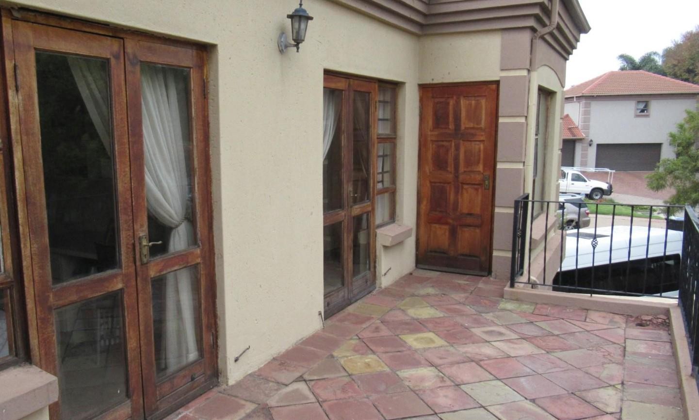 House for sale in Van Riebeeck Park, Kempton Park, 329 m²