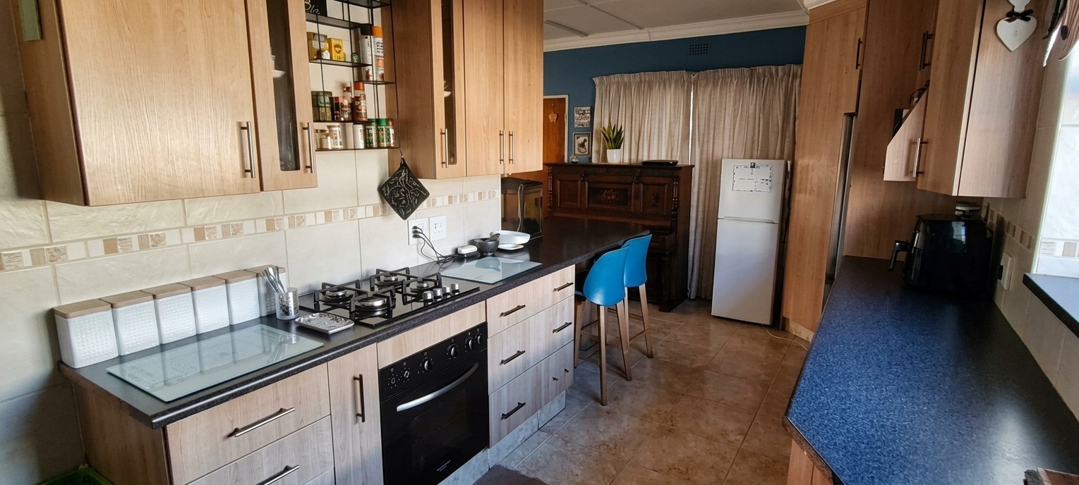 House for sale in Woodmere, Germiston, 678 m²