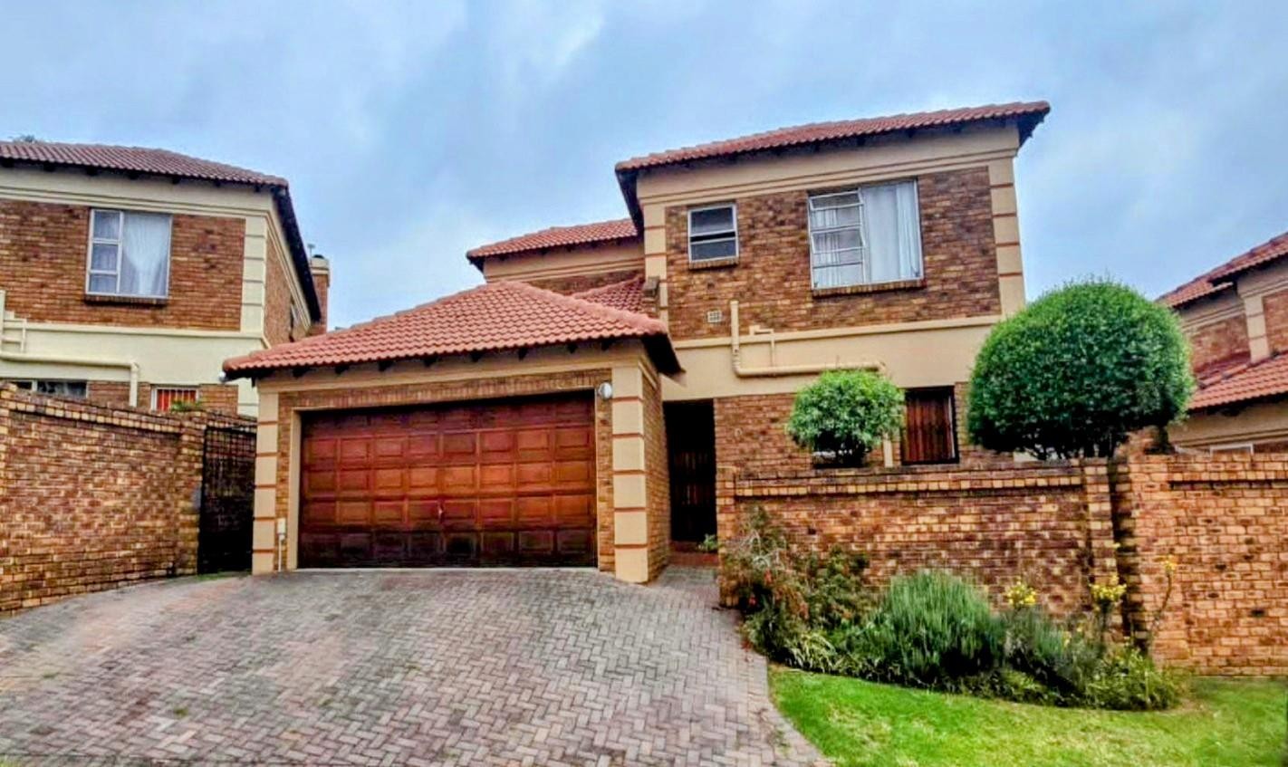 House for sale in Glen Marais, Kempton Park, 161 m²