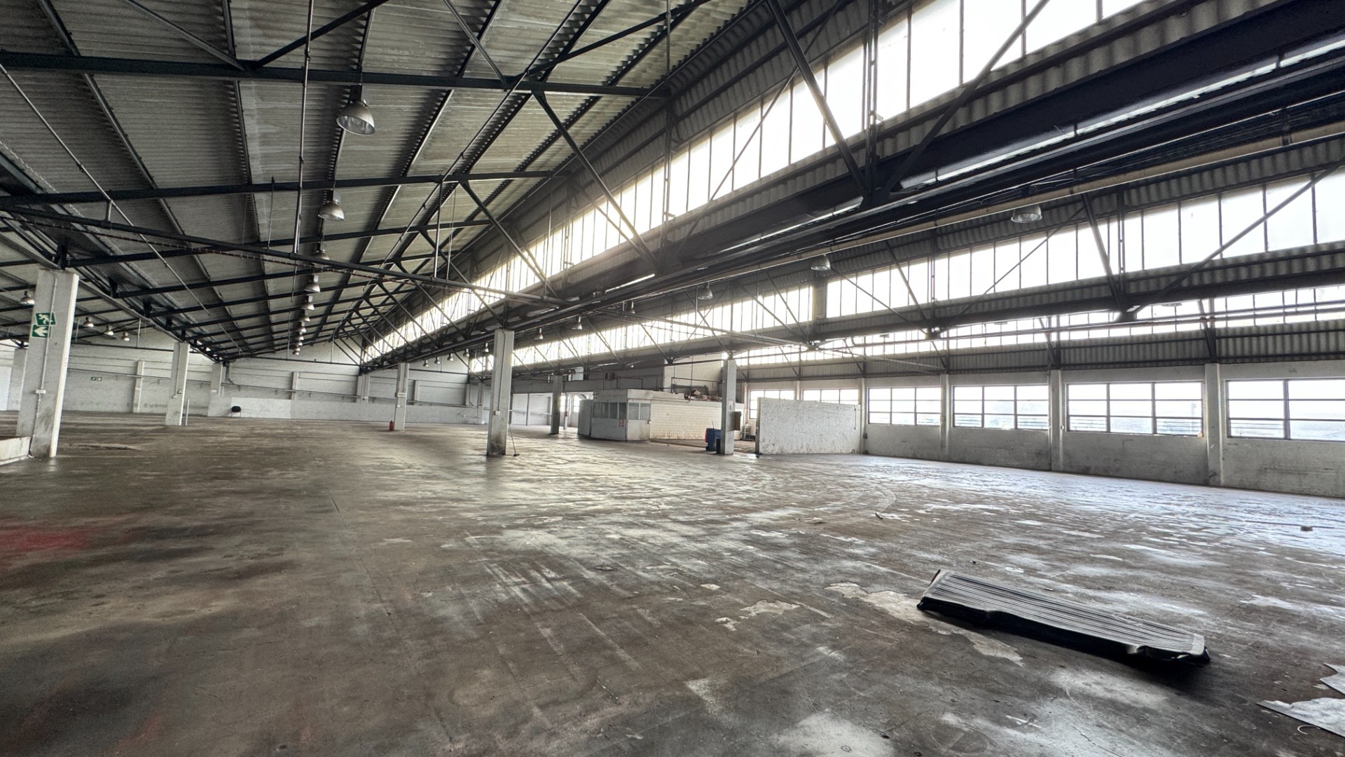 Warehouse for rent in Paarden Eiland, Cape Town, 2838 m²