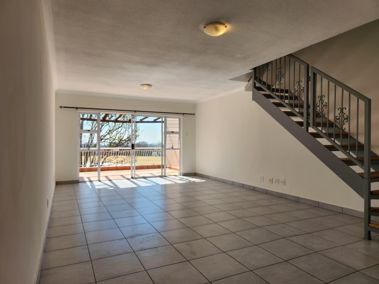 Apartment for rent in Illovo, Sandton, 47 North Street, Illovo, Sandton, Gauteng, 118 m²