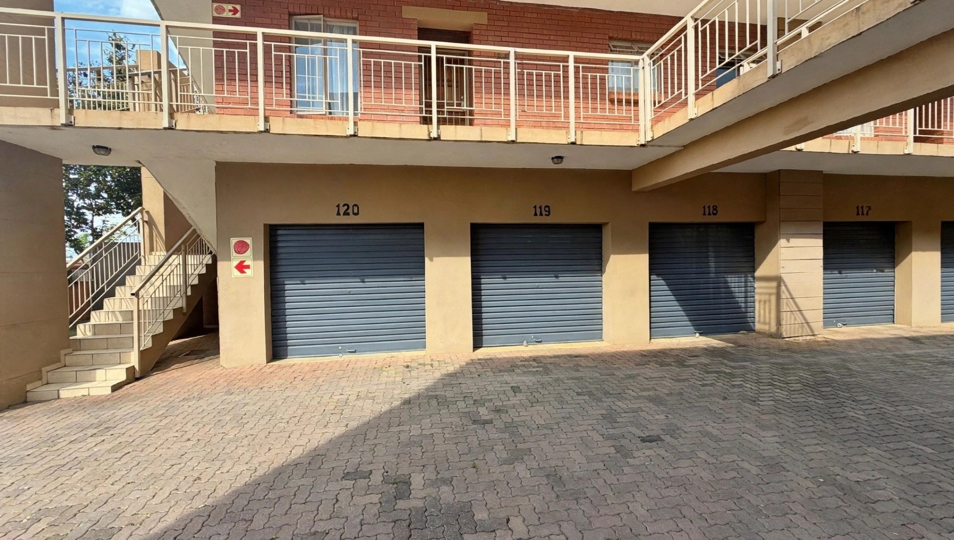 Apartment for sale in Equestria, Pretoria, 83 m²