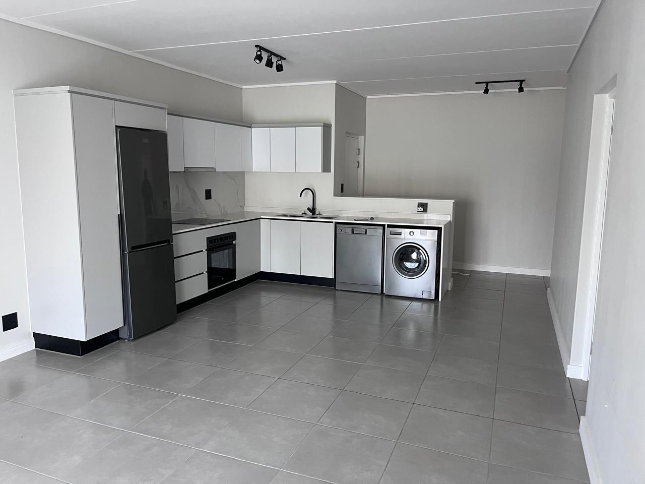 Apartment for rent in Waterfall, Midrand, 12 1, munyaka, 1 mia drive, Waterfall, Midrand, Gauteng, 120 m²