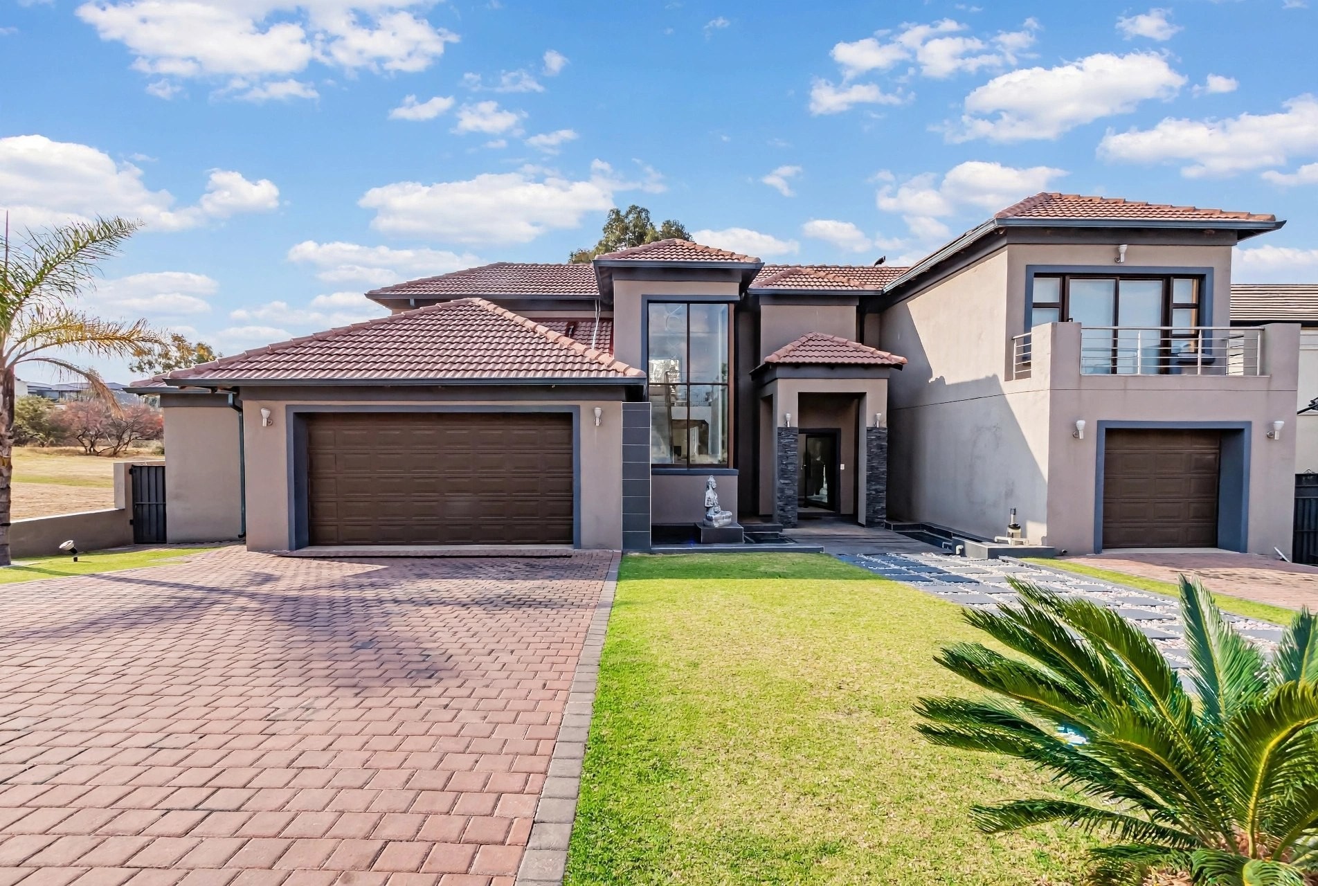 House for sale in Blue Valley Golf Estate, Centurion, 388 m²