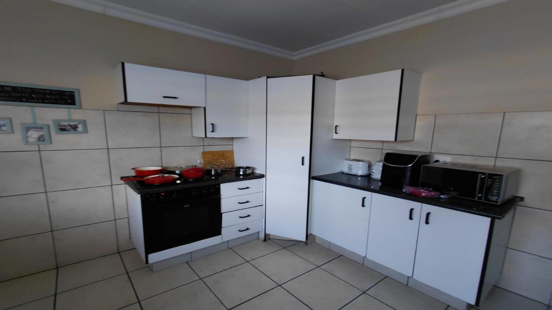 Townhouse for sale in Vanderbijlpark CW 5, Vanderbijlpark CW, Vanderbijlpark, 67 m²