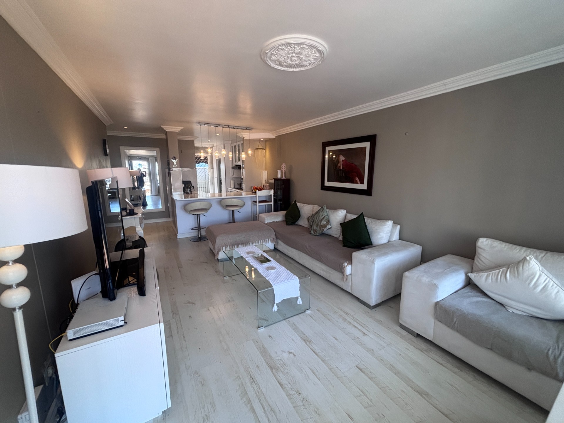 Townhouse for rent in Tygerdal, Goodwood, 212 m²