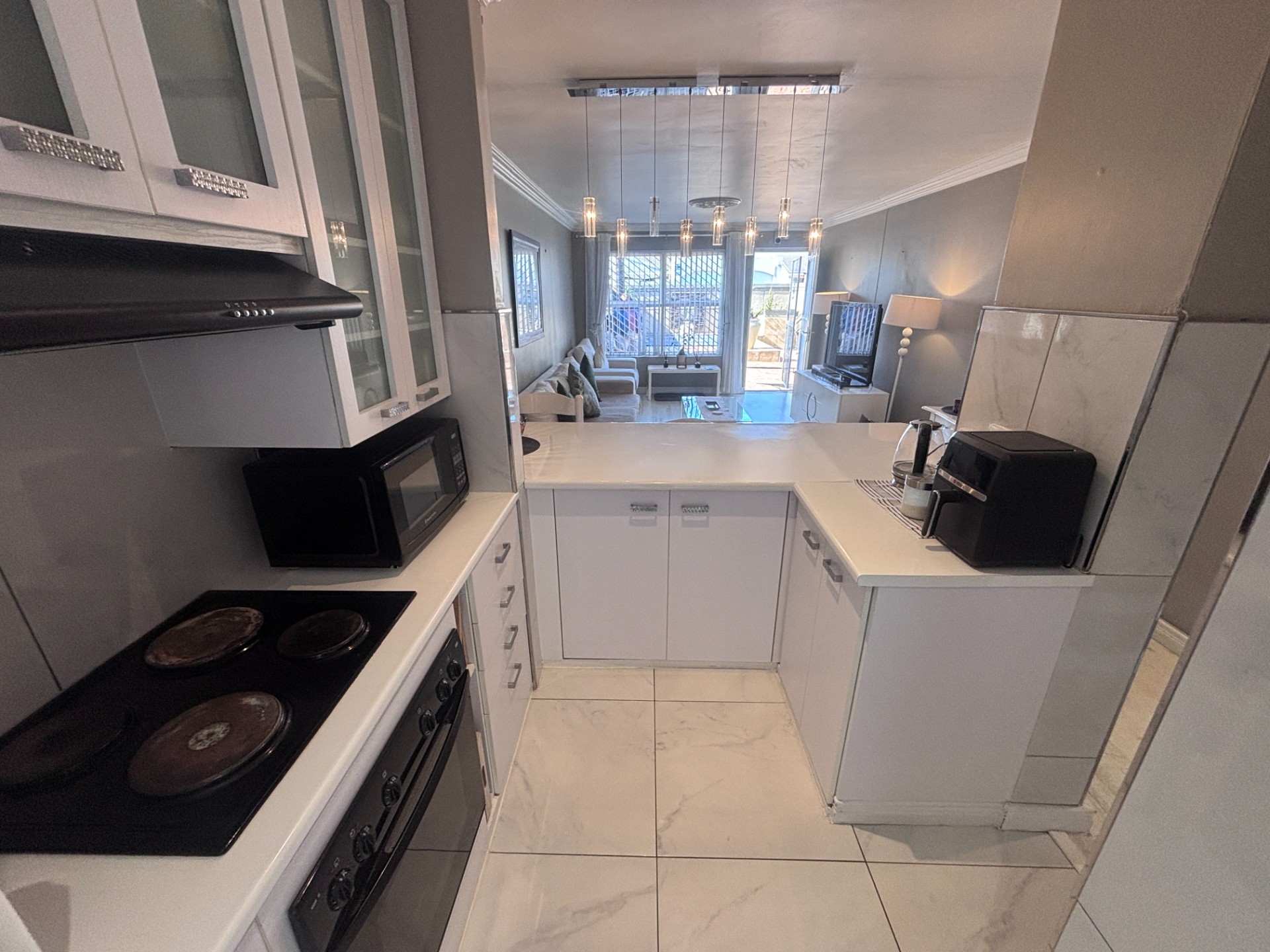 Townhouse for rent in Tygerdal, Goodwood, 212 m²