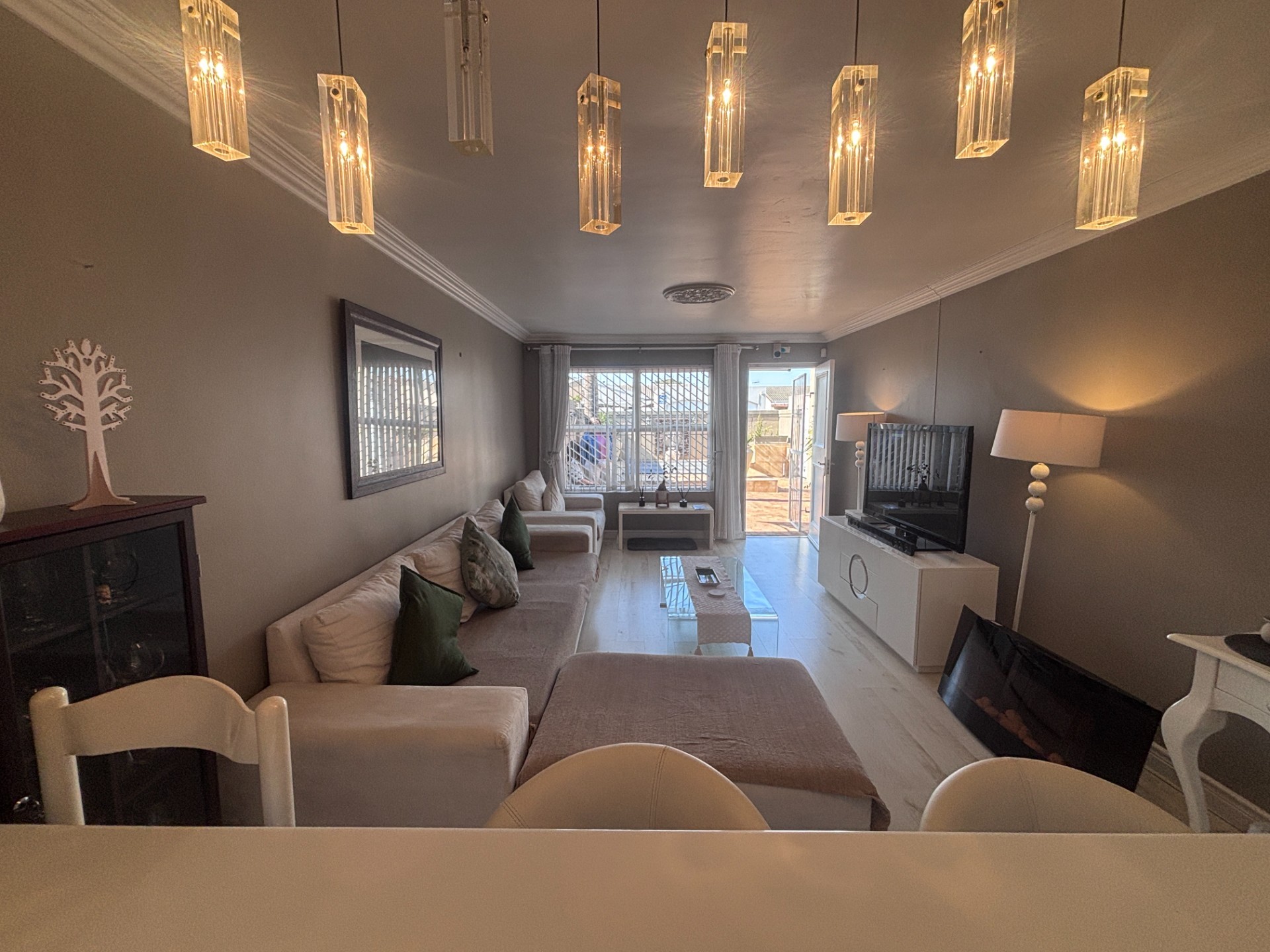 Townhouse for rent in Tygerdal, Goodwood, 212 m²