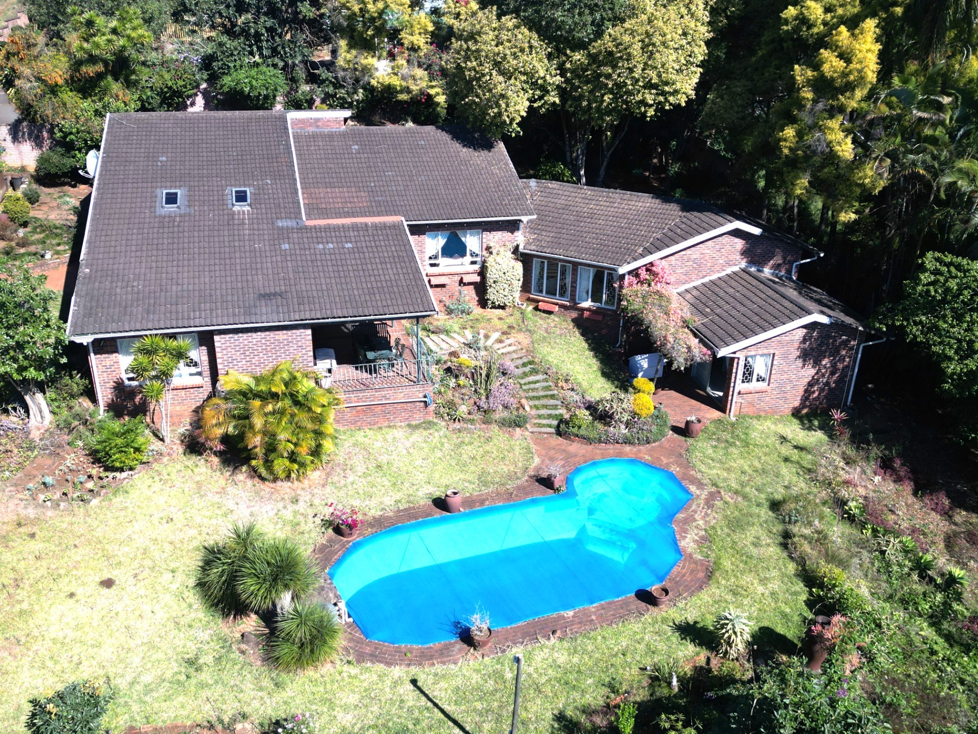 House for sale in Kloof, KwaZulu Natal, 1919 m²