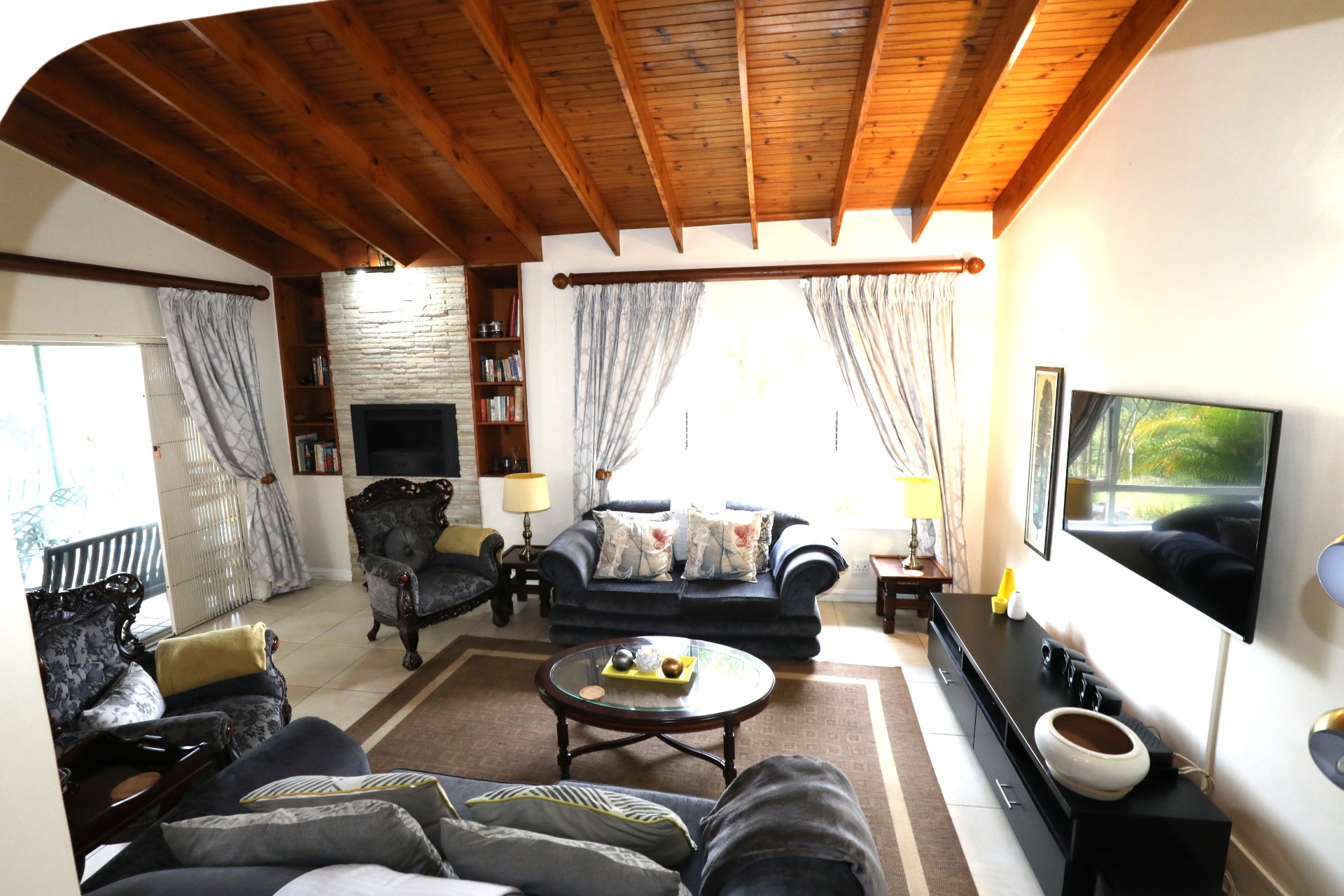 House for sale in Kloof, KwaZulu Natal, 1919 m²