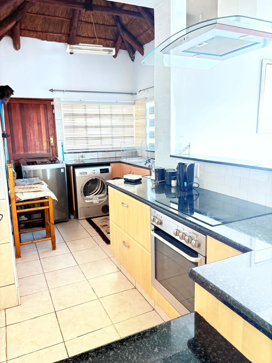 House for rent in Bramley, Johannesburg, 1492 m²