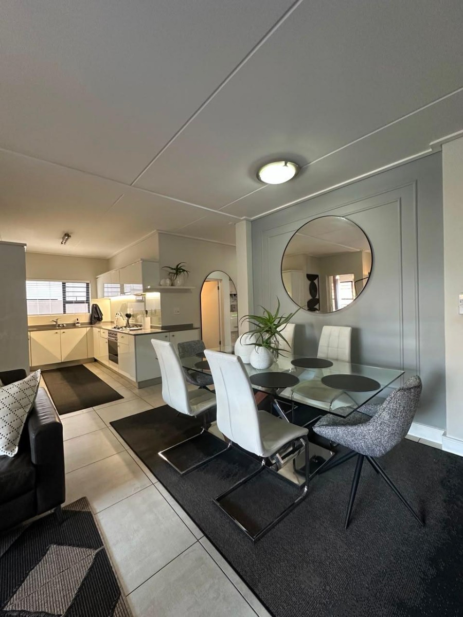 Apartment for rent in Waterfall, Midrand, 114 m²