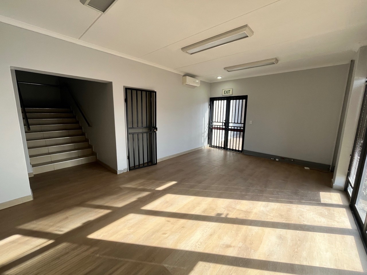 519m² Warehouse, Office TO LET | Willow Park | Stikland Industrial 4