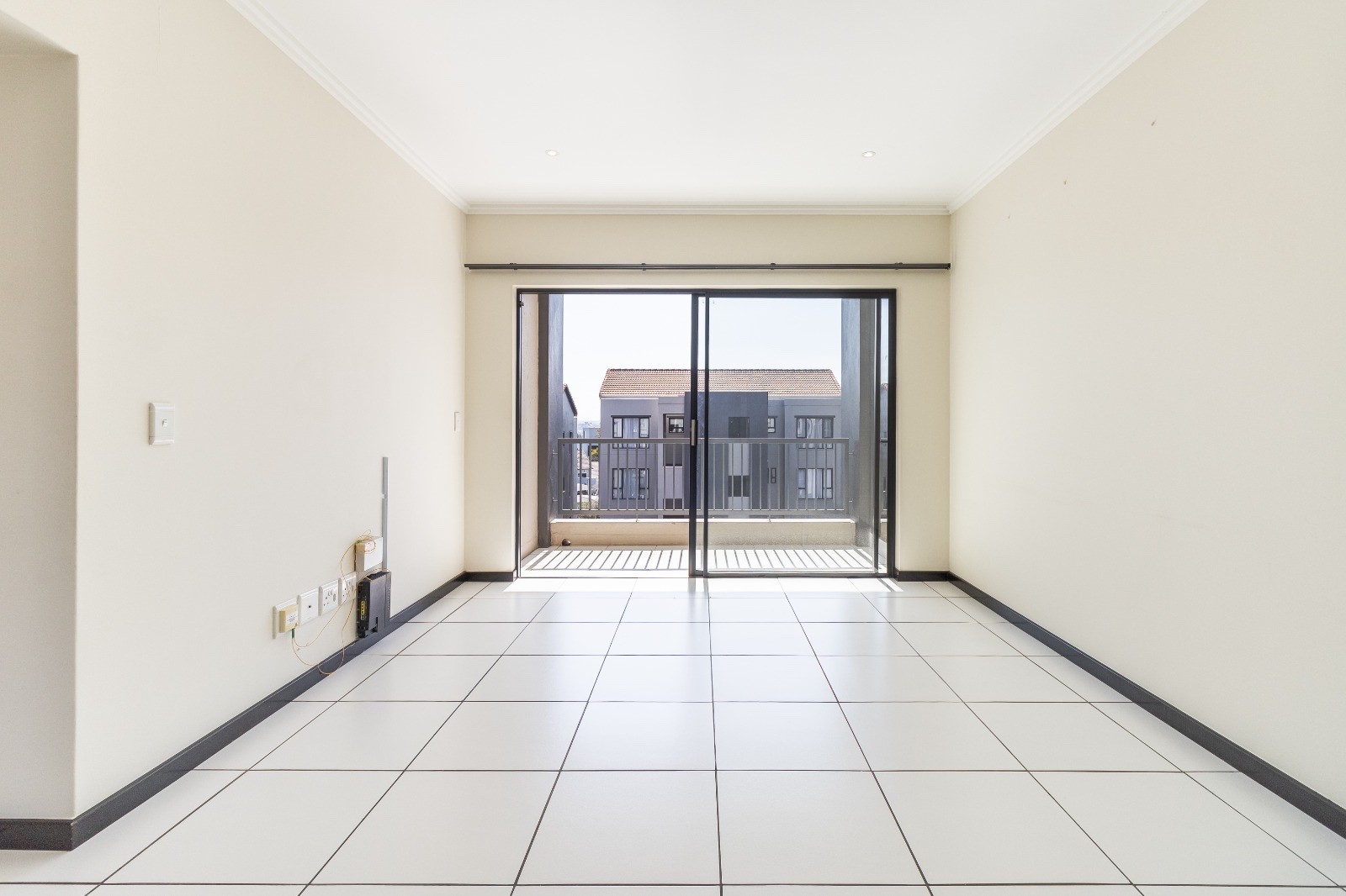 3 Bedroom Apartment To Rent in Lonehill, Sandton 5