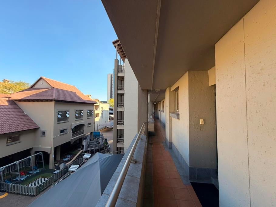Apartment To Rent in Sandton Central, Sandton 5