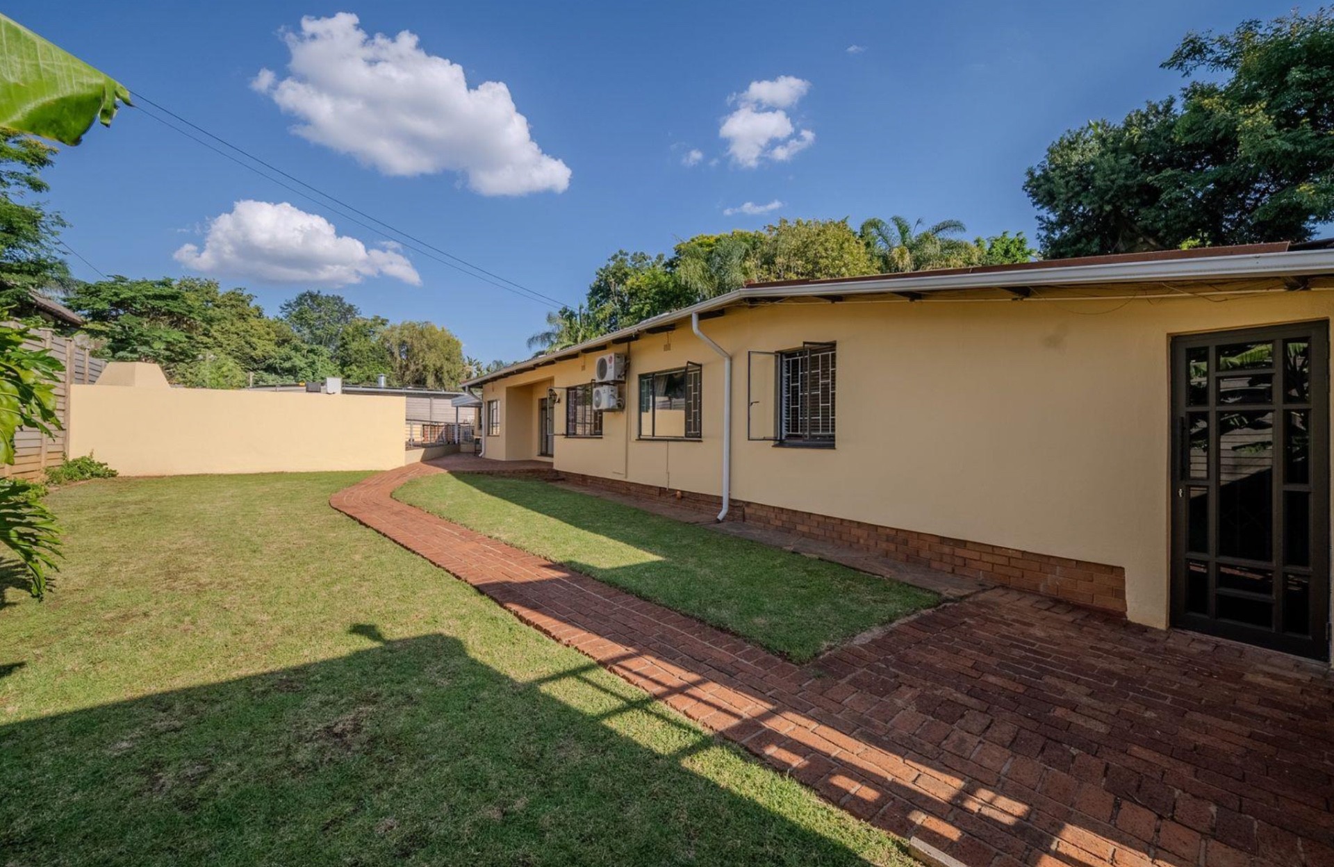 House for sale in Brooklyn, Pretoria, 1245 m²