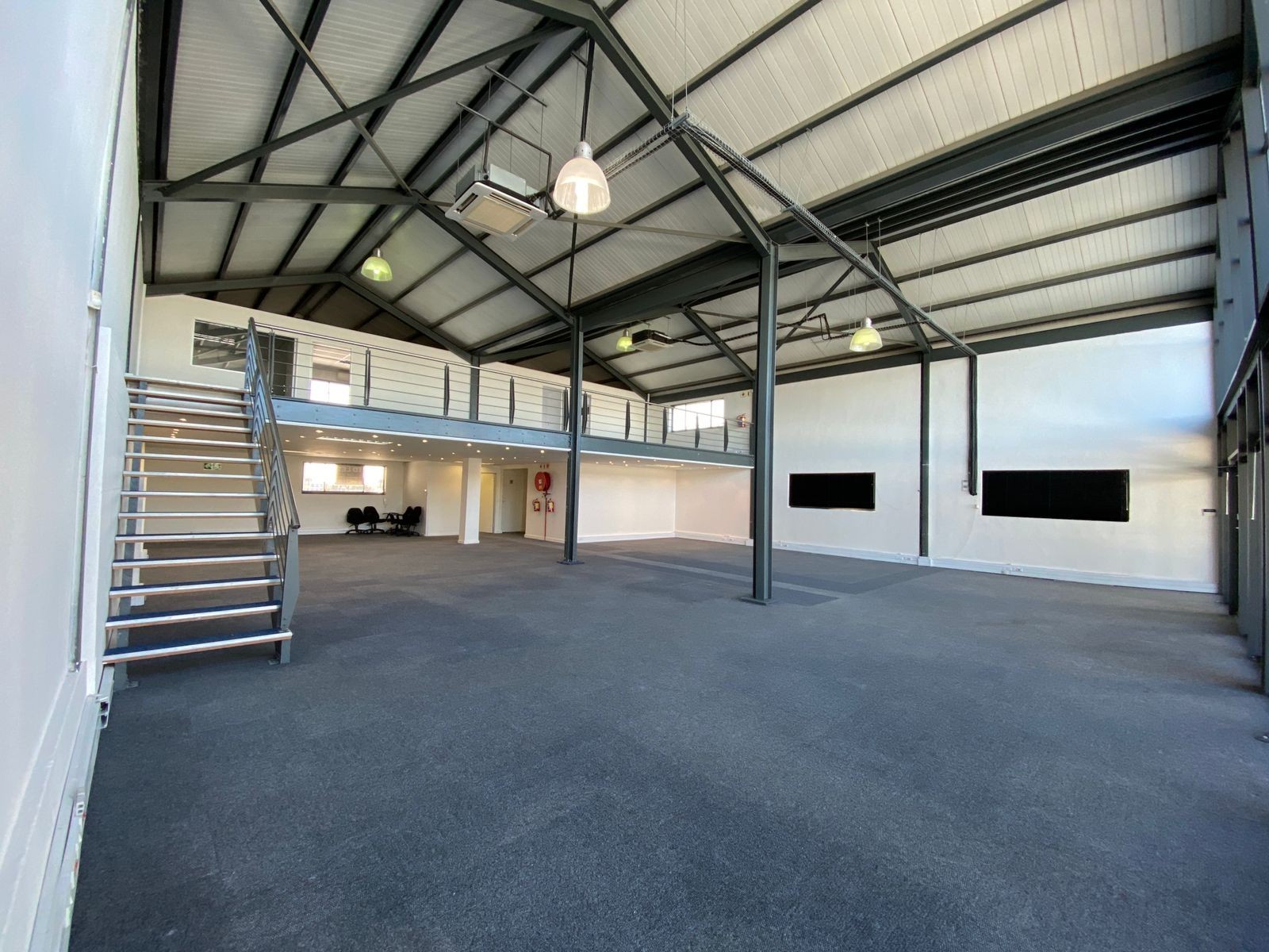 Office for rent in Maitland, Cape Town, 390 m²