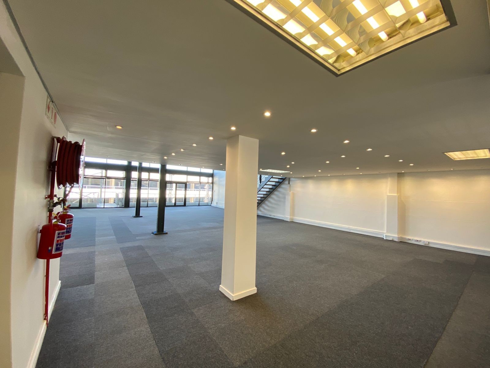 Office for rent in Maitland, Cape Town, 390 m²