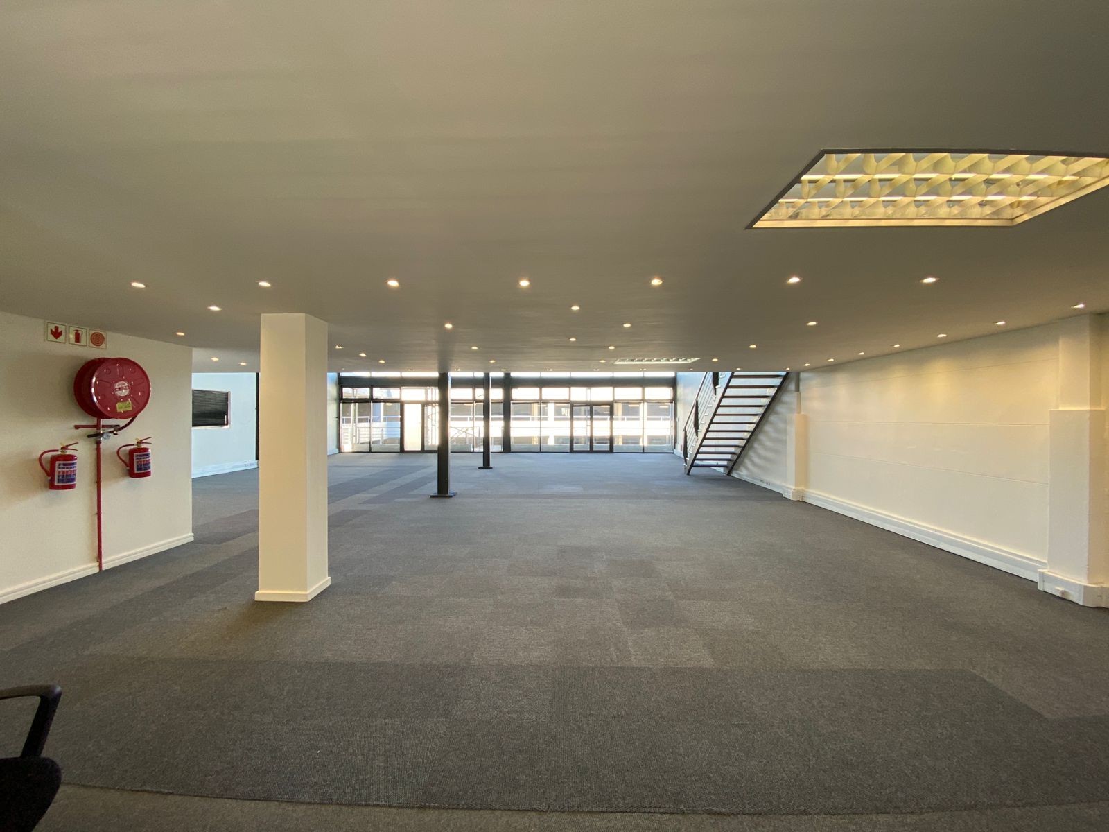 Office for rent in Maitland, Cape Town, 390 m²