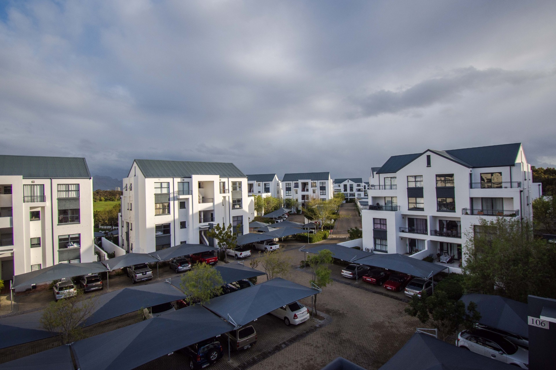 Apartment for rent in De Velde, Somerset West, 37 m²