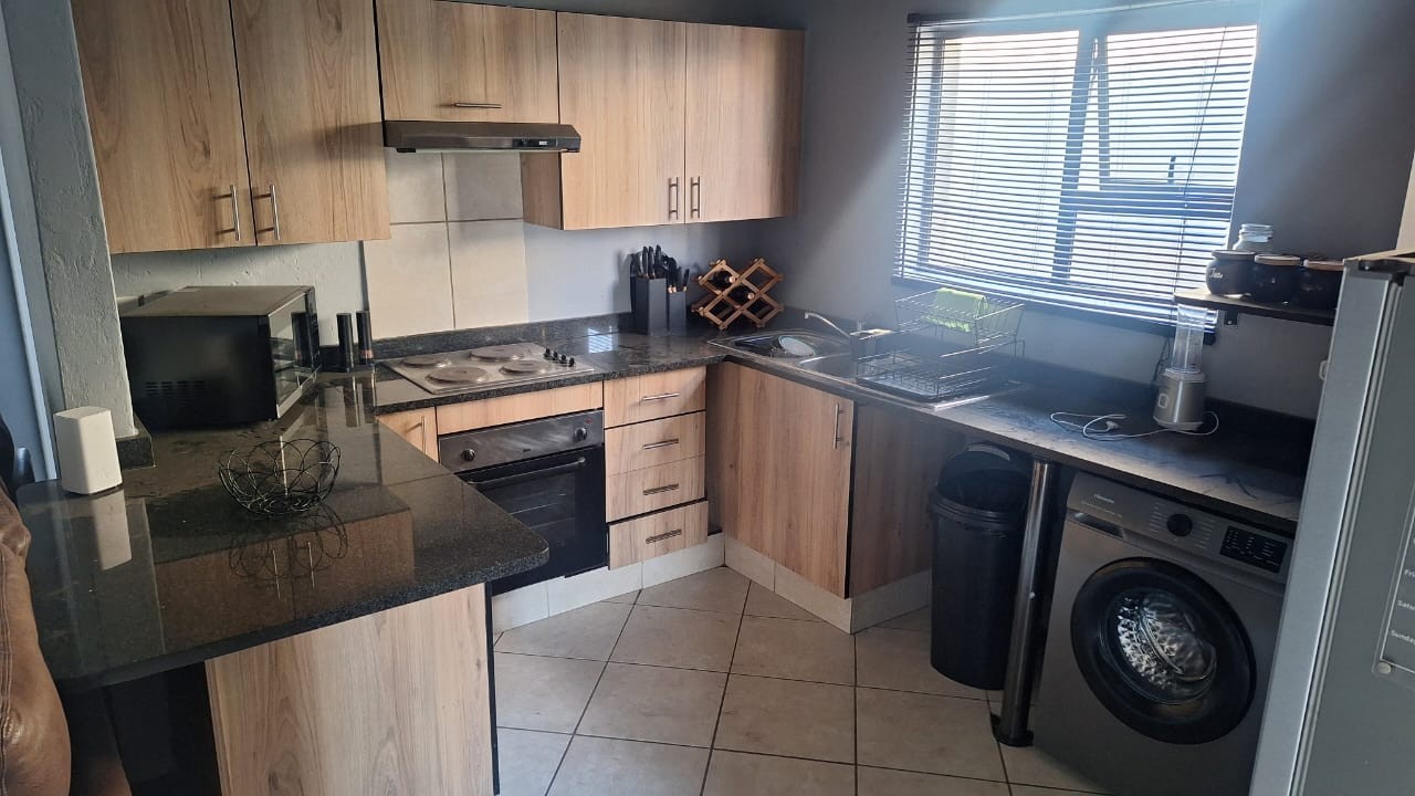 Apartment for rent in Goedeburg, Benoni, 00, Waterfall park, 00 Beryl Street, Goedeburg, Benoni, Gauteng