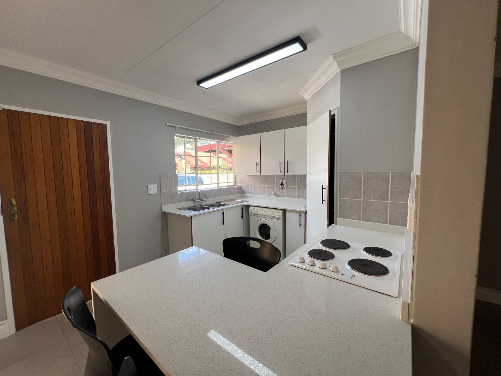 Townhouse for rent in Faerie Glen, Pretoria, 116 m²