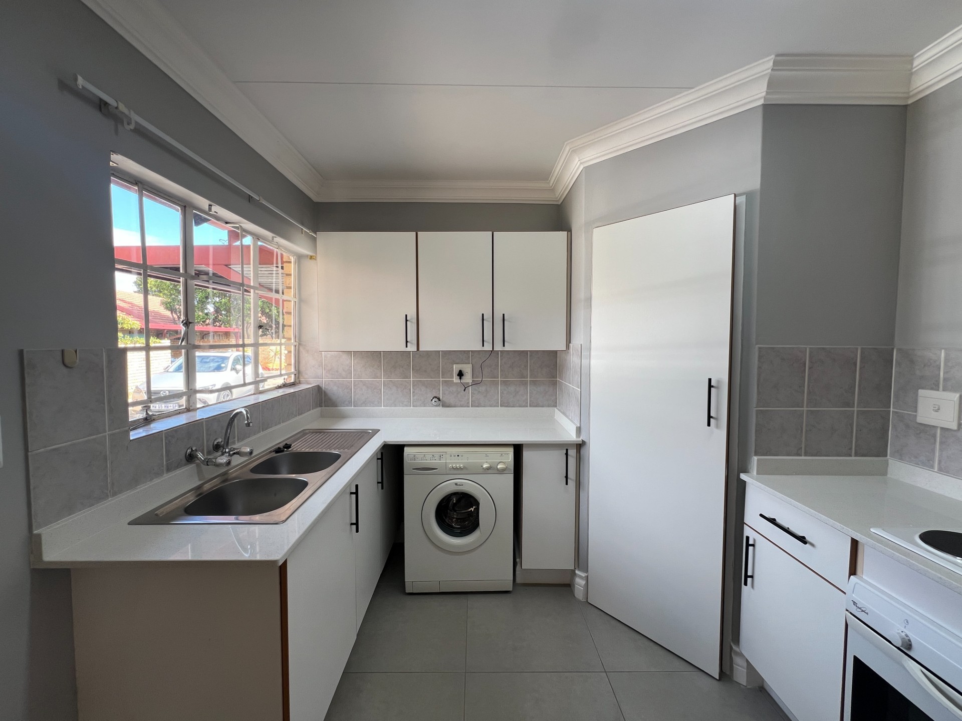 Townhouse for rent in Faerie Glen, Pretoria, 116 m²