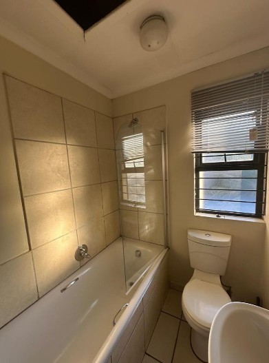 Apartment for sale in Lakefield, Benoni, 00, Racecourse View, Brand Street, Lakefield, Benoni, Gauteng
