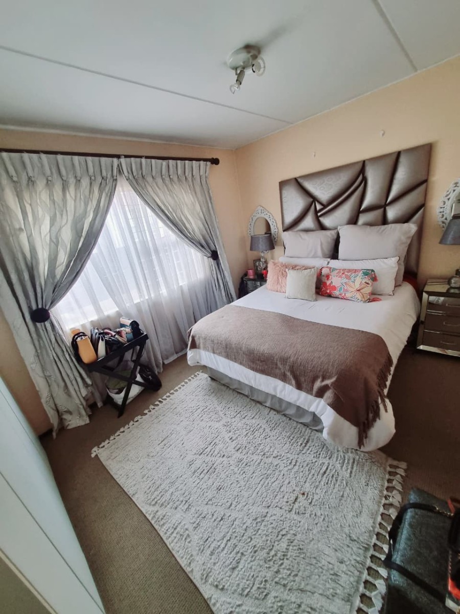 Apartment for sale in Bardene, Boksburg, 00, Saxenburg Complex, 34 Sabie Road, Bardene, Boksburg, Gauteng, 77 m²
