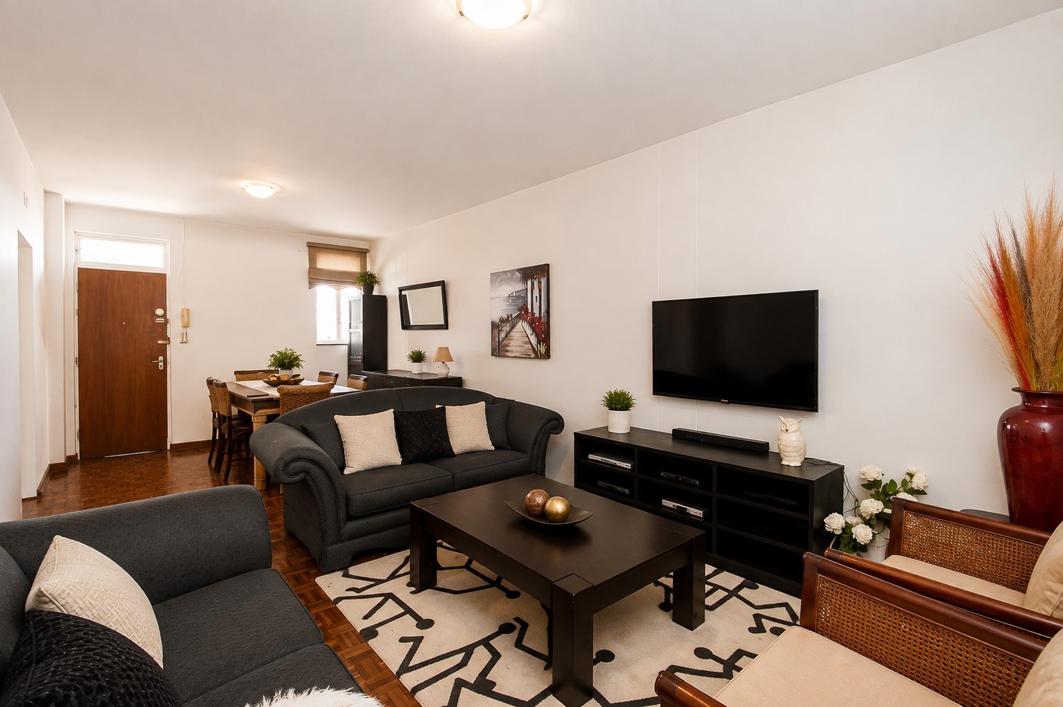 Apartment for sale in Kew, Johannesburg, 79 m²