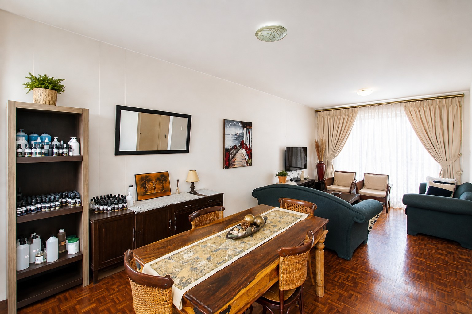 Apartment for sale in Kew, Johannesburg, 79 m²