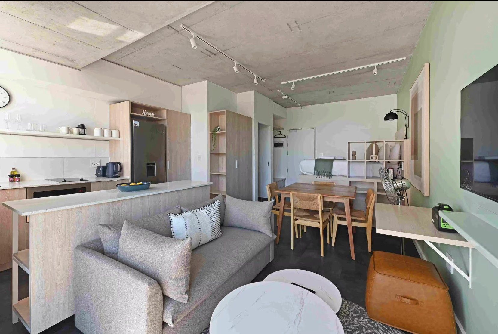 Apartment for sale in Sea Point, Cape Town, 29 m²