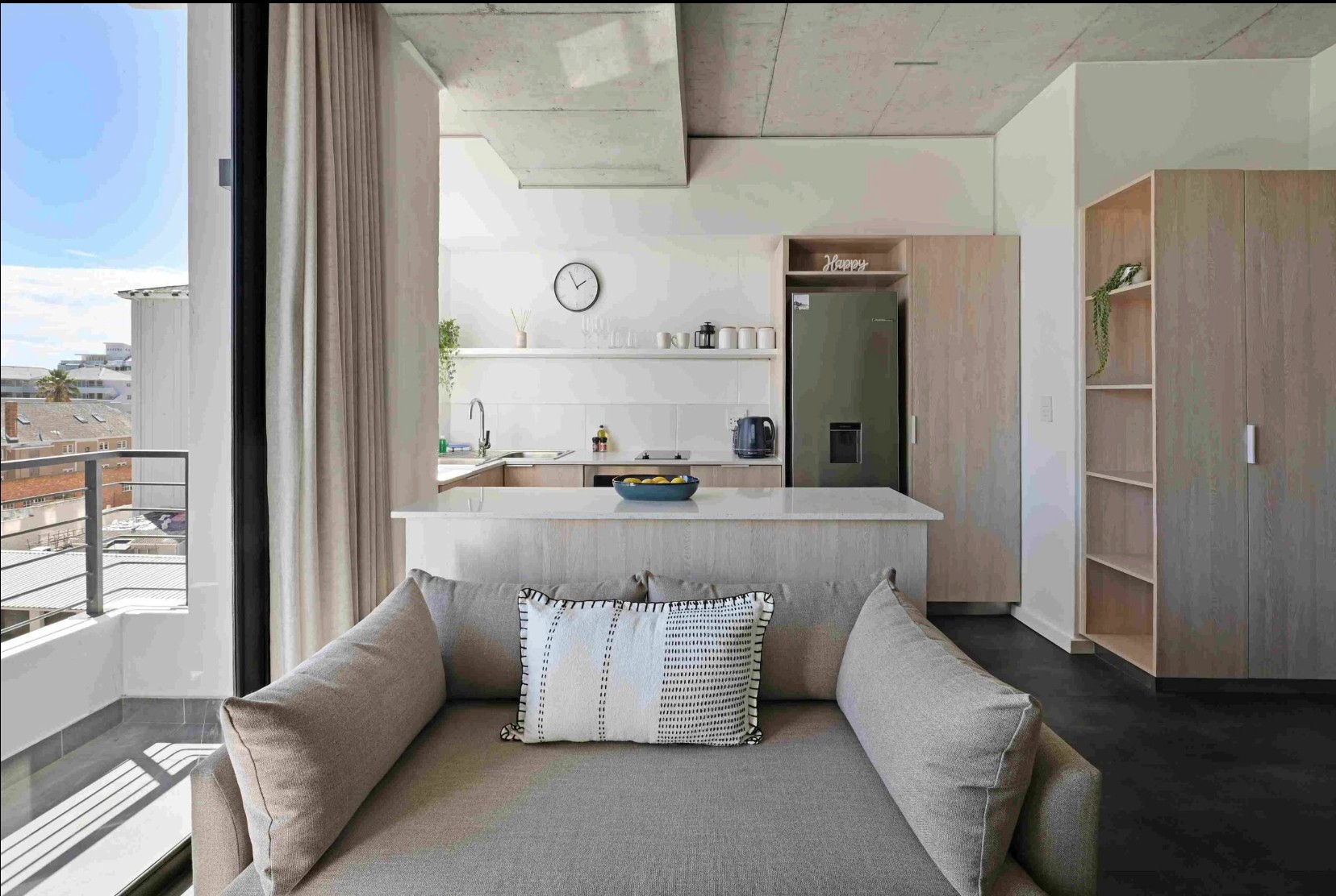 Apartment for sale in Sea Point, Cape Town, 29 m²