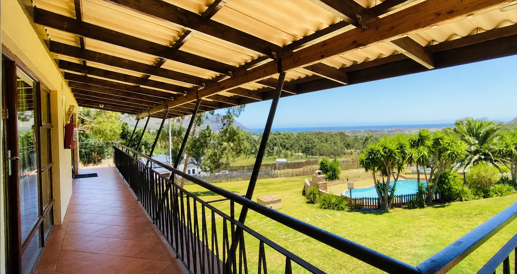 Studio Apartment for rent in Firlands, Gordons Bay, 42 m²
