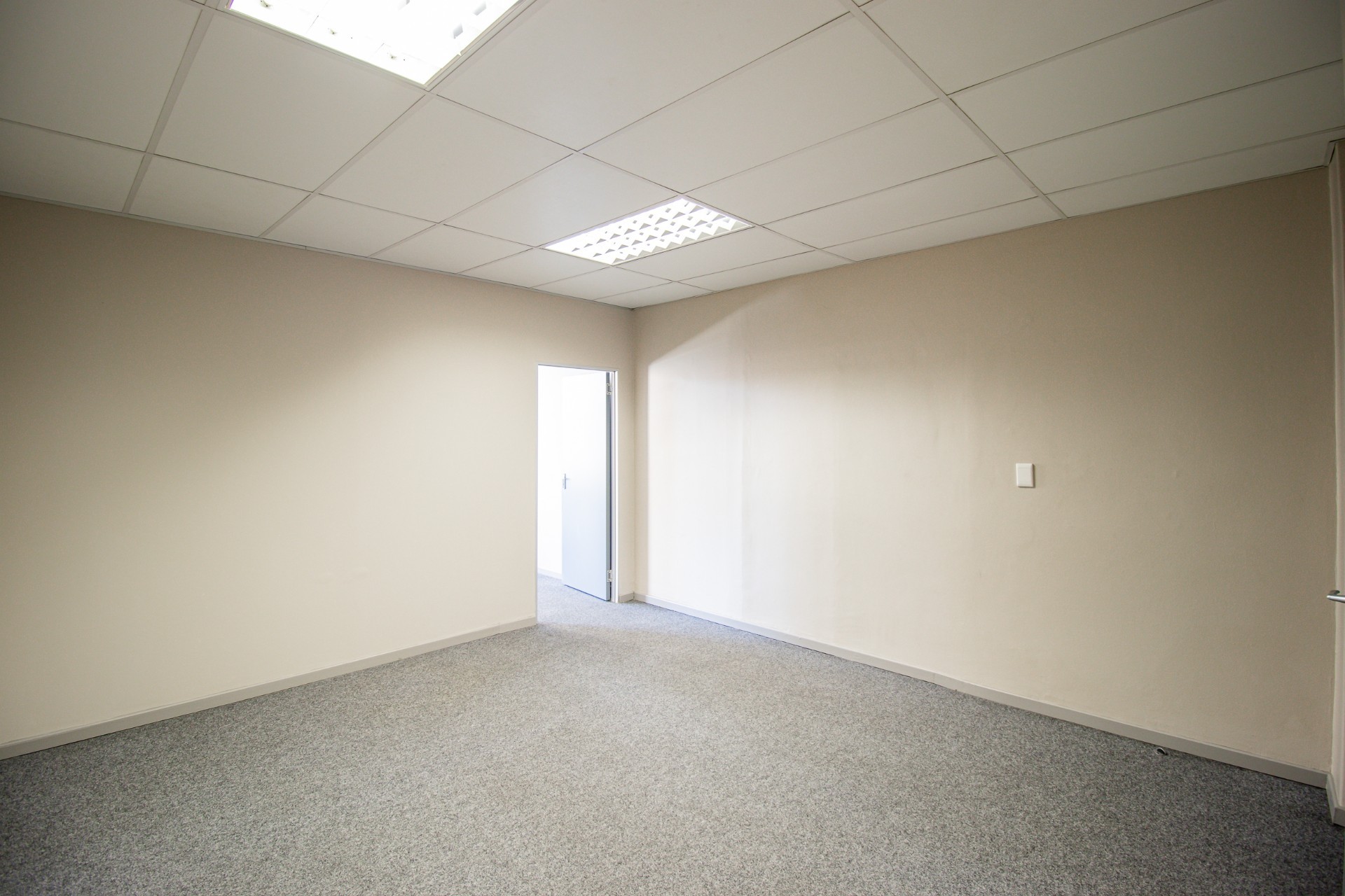 Commercial Property for rent in Johannesburg Central, Johannesburg, 32 m²