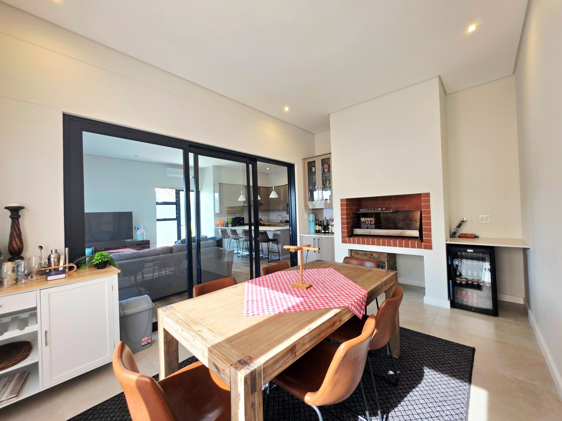 Townhouse for rent in Graanendal, Durbanville, 176 m²