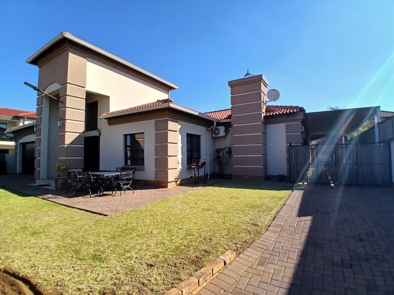 House for sale in Vanderbijlpark, 855 m²