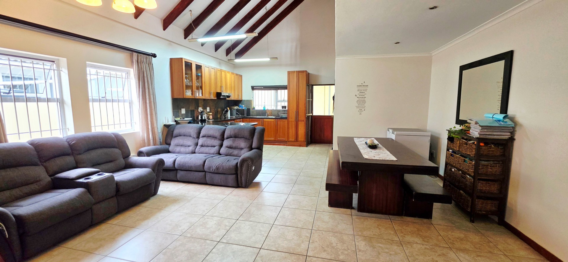 House for sale in Eikenbosch, Kuils River, 250 m²
