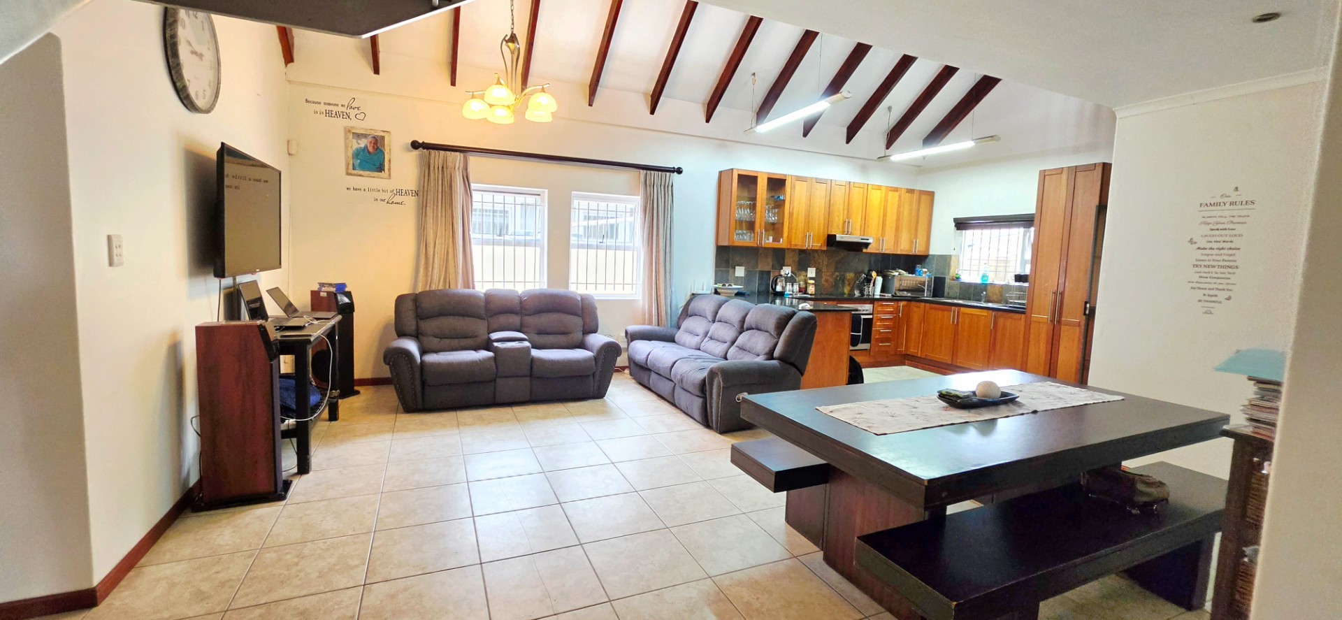 House for sale in Eikenbosch, Kuils River, 250 m²