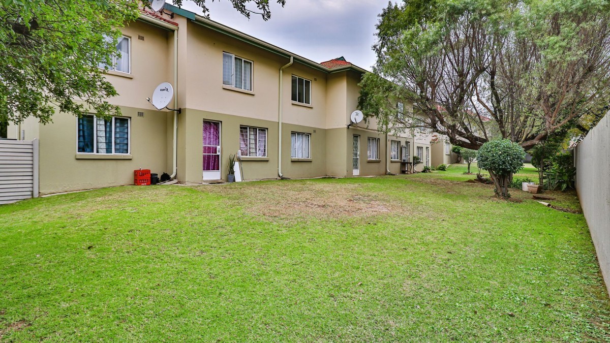 Apartment for sale in Eden Glen, Edenvale, 117, Savona, 54A Smith, Eden Glen, Edenvale, Gauteng, 49 m²