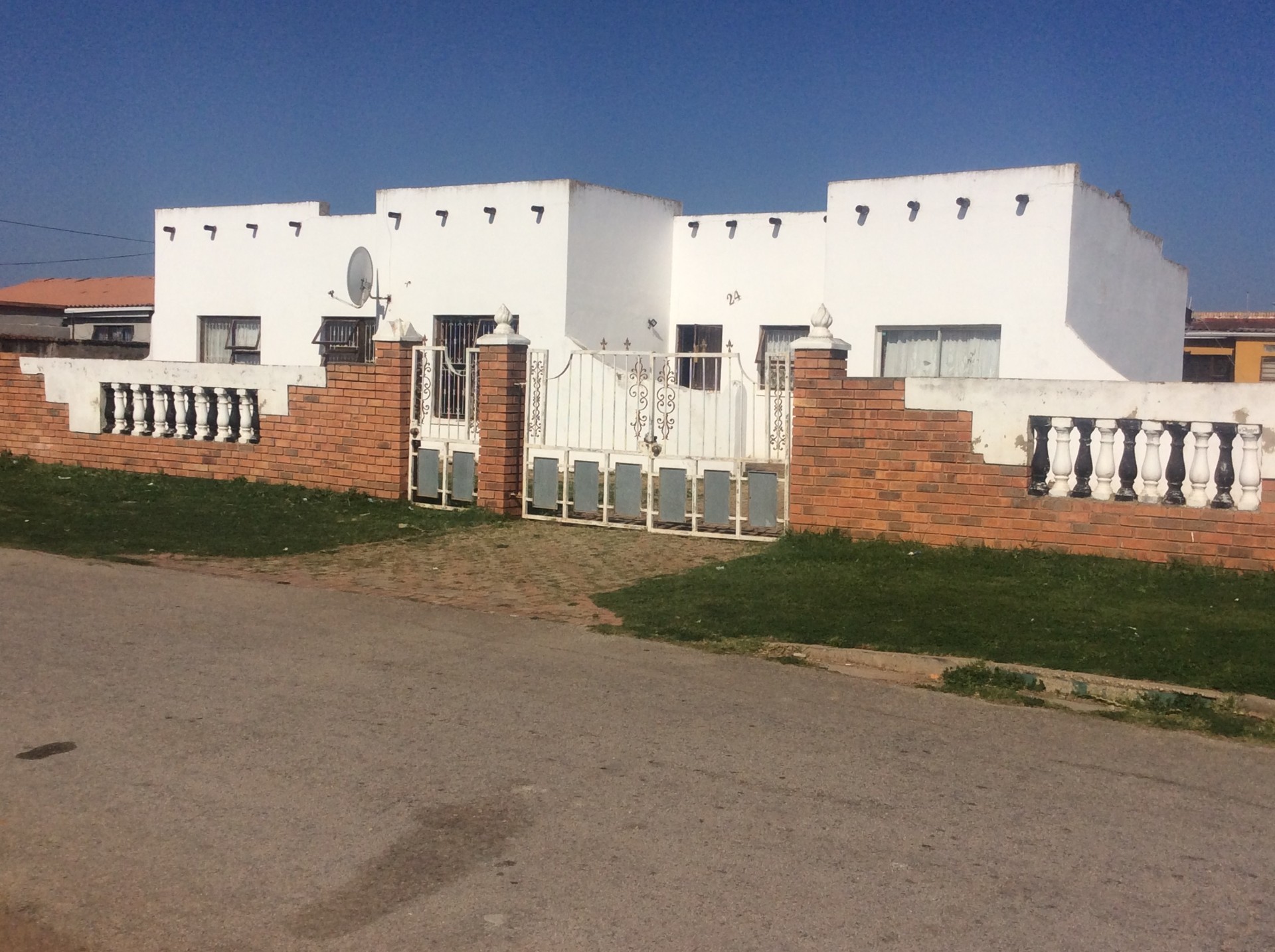 House for sale in Kwanobuhle, Uitenhage, 24 Vazi Street, Kwanobuhle, Uitenhage, Eastern Cape, 620 m²