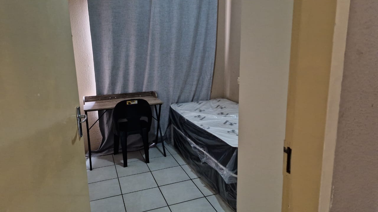 Apartment for rent in Westdene, Johannesburg, 10, Westside Ridge, 31 Korea Road, Westdene, Johannesburg, Gauteng, 60 m²