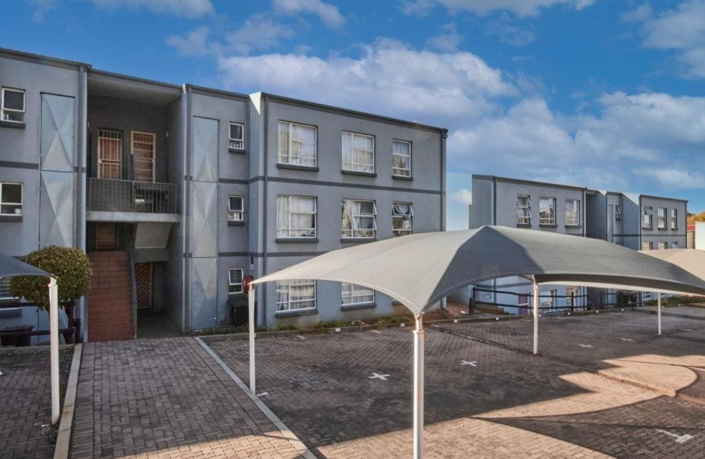 Apartment for rent in Westdene, Johannesburg, 10, Westside Ridge, 31 Korea Road, Westdene, Johannesburg, Gauteng, 60 m²