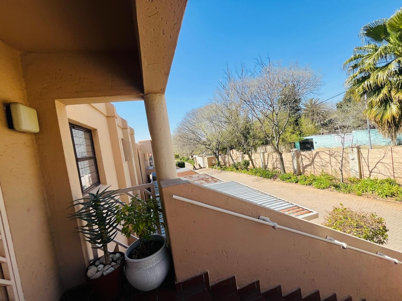 House for sale in Kew, Johannesburg, 98 m²